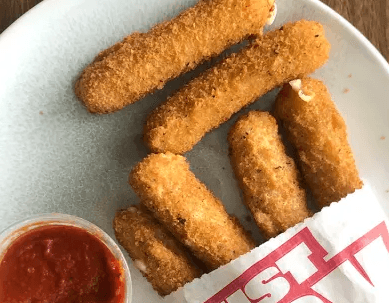 Sheetz Mozzarella Sticks (5 pcs)